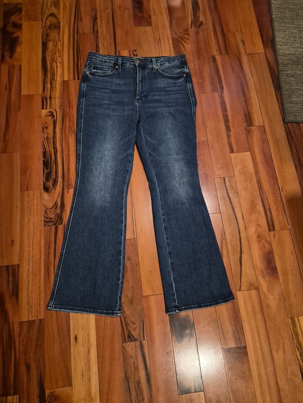 Judy Blue Los Angeles Women's Boot Cut Jeans 13/31 Short Dark Wash Jeans